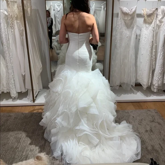 NEW-Pronovias wedding dress- “Mildred” size 8 - Picture 5 of 12